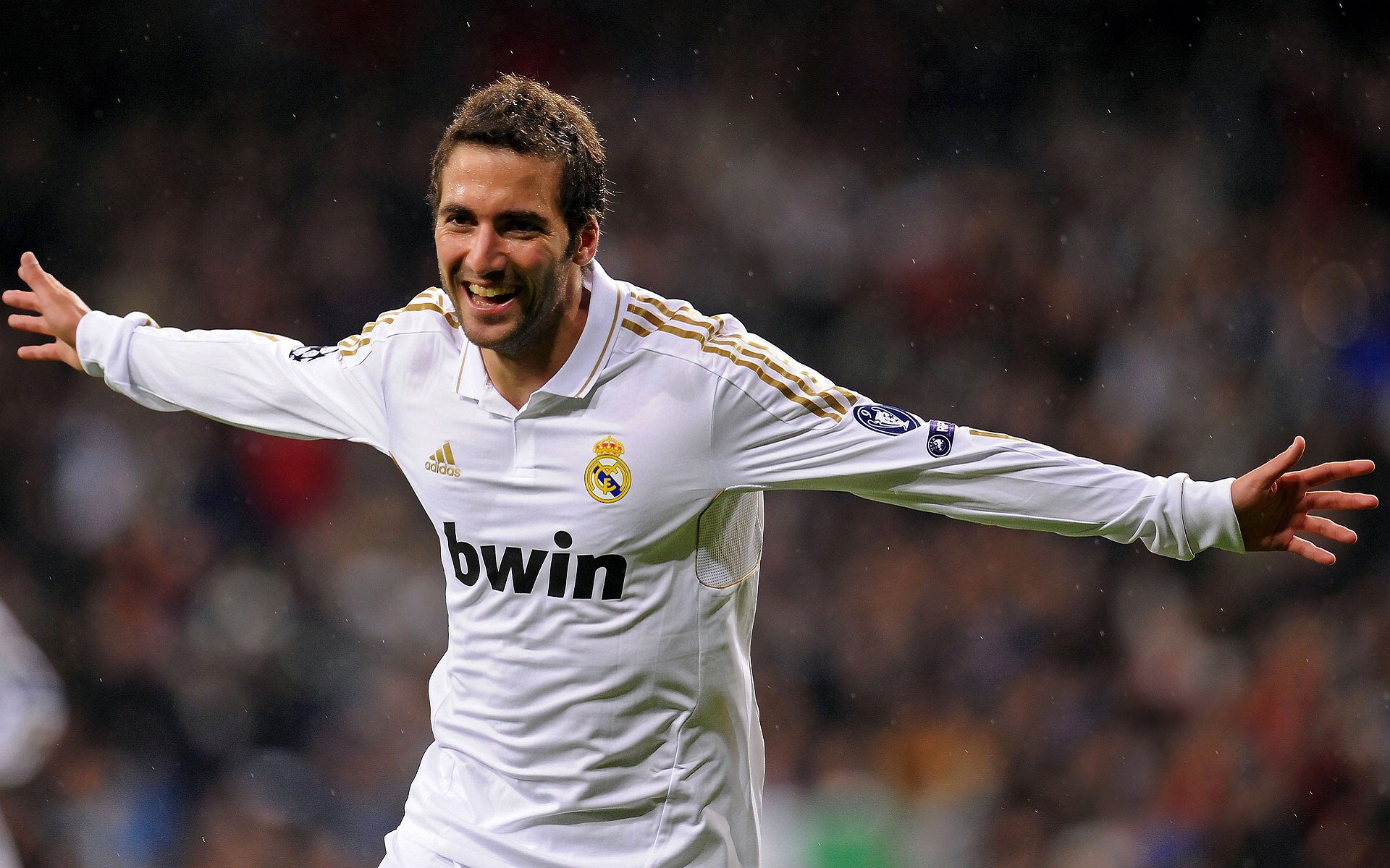 德里赫特头槌定乾坤，爱尔兰压哨绝杀巴萨的战术革命