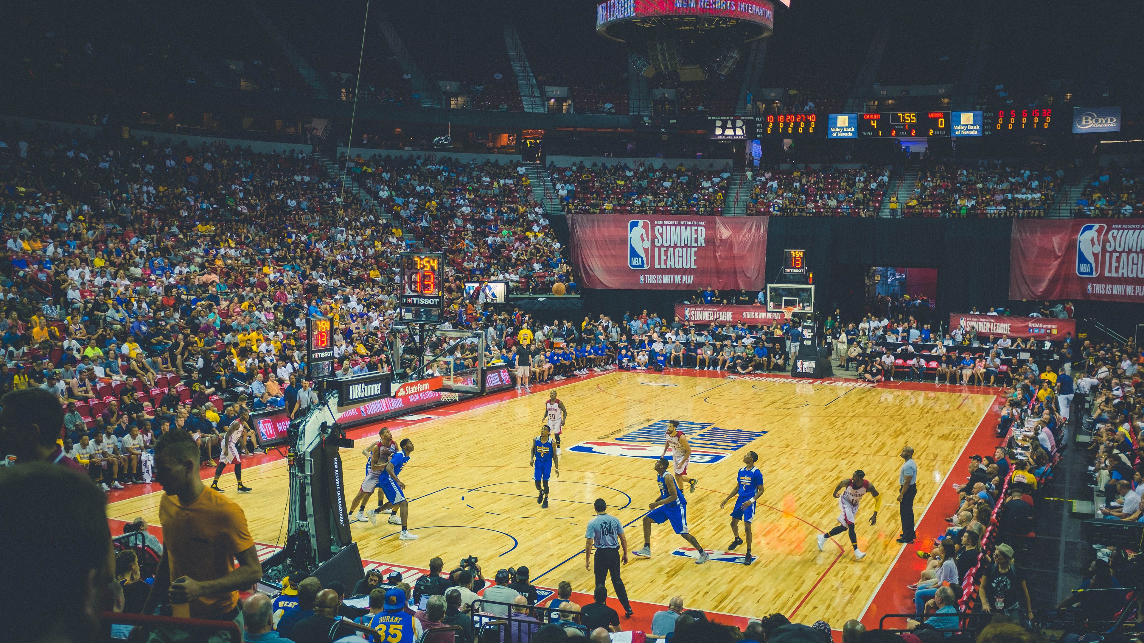 英超争冠之夜，格列兹曼让比赛提前失去悬念