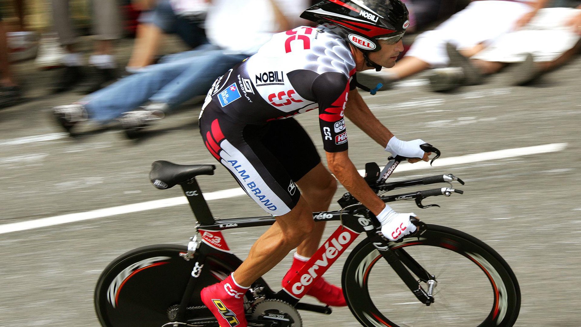 战术革新与意志较量，比利亚雷亚尔如何以非豪门之姿正面击溃曼城，为德甲争冠战注入全新启示