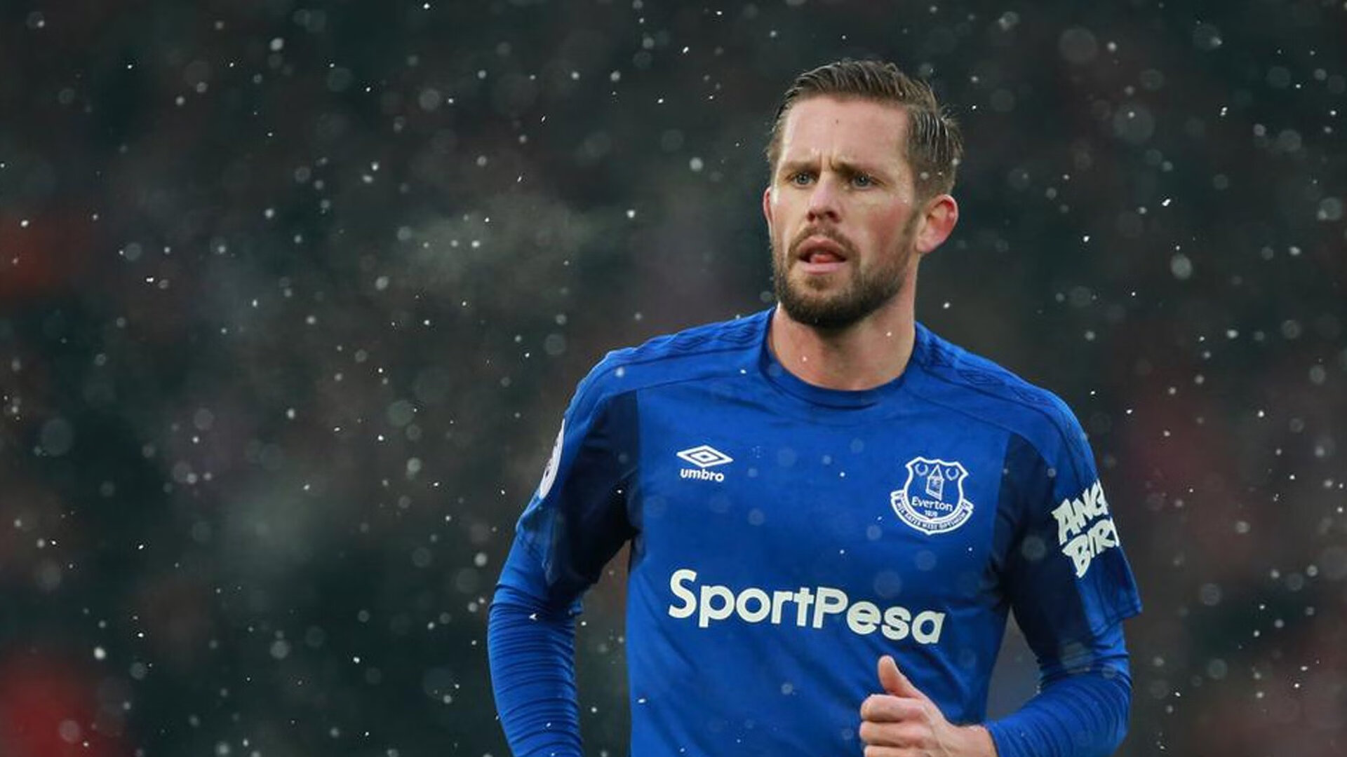 欧冠决赛之夜，乔治彻底打爆防线，一战封神